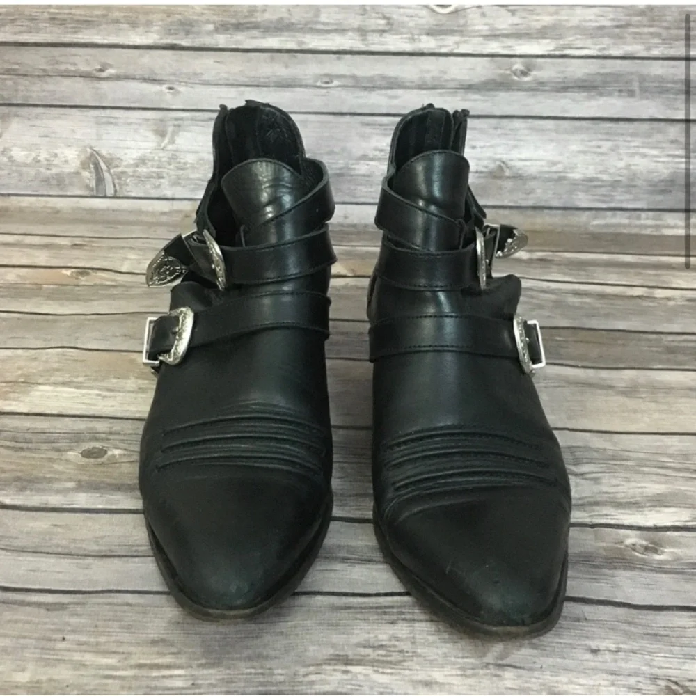 Boots - Picture 2 of 8